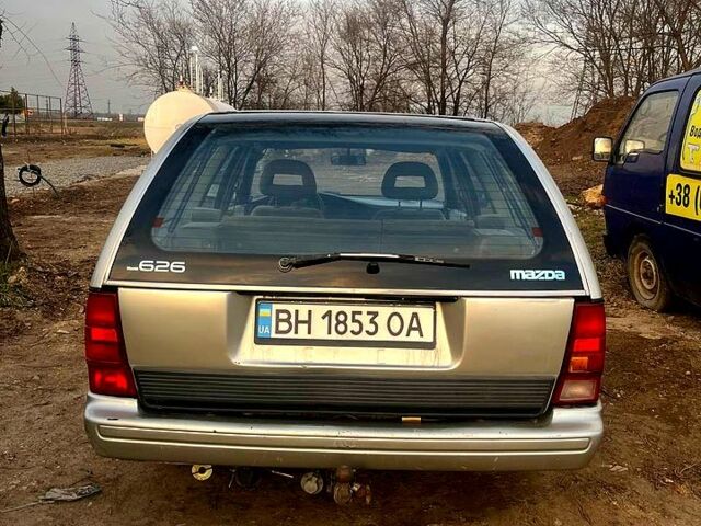 Мазда 626, объемом двигателя 2 л и пробегом 100 тыс. км за 1200 $, фото 4 на Automoto.ua