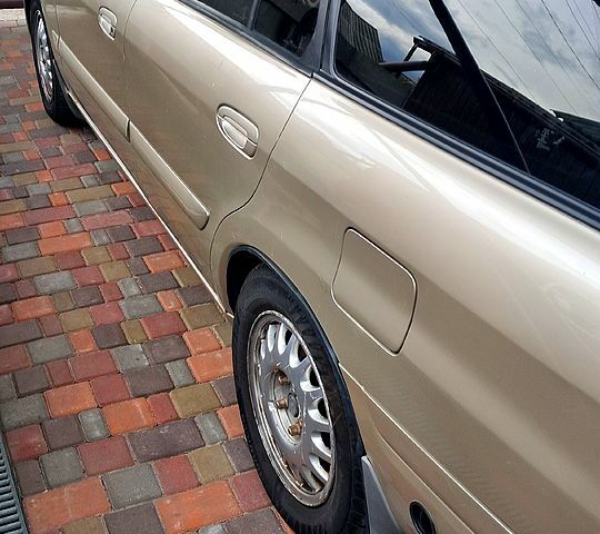 Мазда 626, об'ємом двигуна 2 л та пробігом 260 тис. км за 2500 $, фото 4 на Automoto.ua