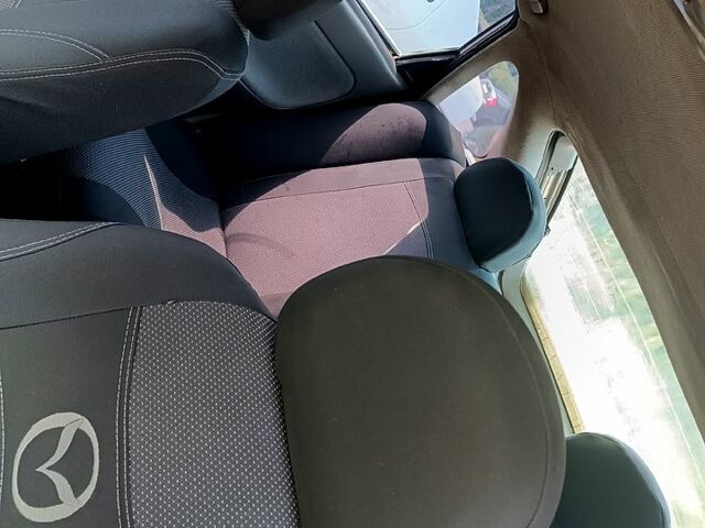 Мазда 626, объемом двигателя 1.8 л и пробегом 420 тыс. км за 1200 $, фото 4 на Automoto.ua