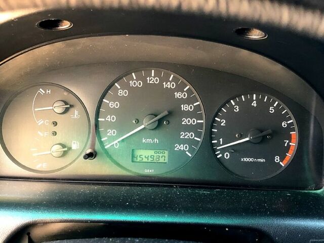 Мазда 626, объемом двигателя 1.8 л и пробегом 460 тыс. км за 3000 $, фото 3 на Automoto.ua