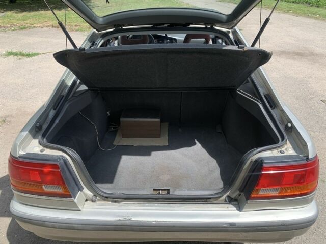 Серый Мазда 626, объемом двигателя 1.6 л и пробегом 178 тыс. км за 1500 $, фото 9 на Automoto.ua