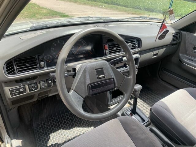 Серый Мазда 626, объемом двигателя 1.6 л и пробегом 178 тыс. км за 1500 $, фото 4 на Automoto.ua