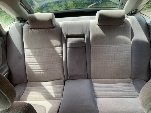 Серый Мазда 626, объемом двигателя 1.6 л и пробегом 178 тыс. км за 1500 $, фото 7 на Automoto.ua