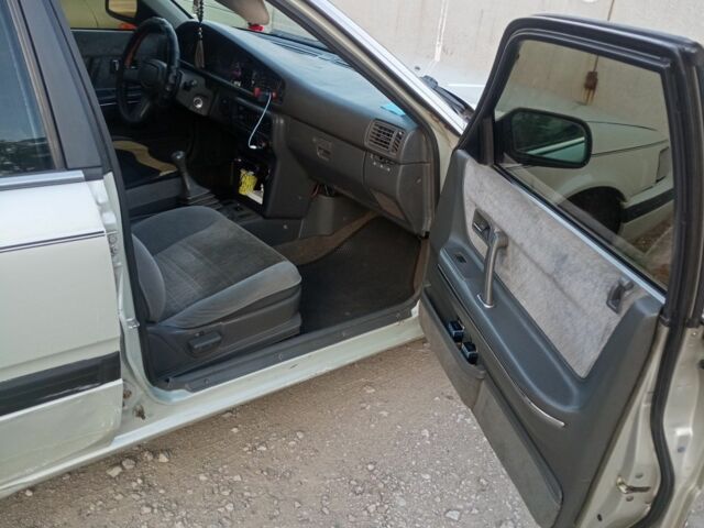 Серый Мазда 626, объемом двигателя 0 л и пробегом 1 тыс. км за 999 $, фото 3 на Automoto.ua