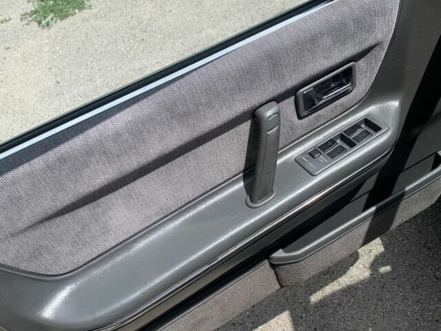 Серый Мазда 626, объемом двигателя 1.6 л и пробегом 178 тыс. км за 1500 $, фото 6 на Automoto.ua