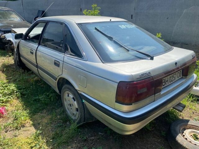 Серый Мазда 626, объемом двигателя 1.8 л и пробегом 300 тыс. км за 399 $, фото 4 на Automoto.ua