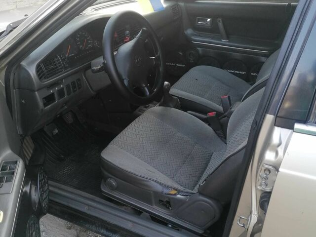 Серый Мазда 626, объемом двигателя 2 л и пробегом 320 тыс. км за 2022 $, фото 13 на Automoto.ua