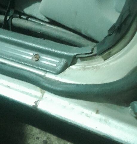 Серый Мазда 626, объемом двигателя 2 л и пробегом 320 тыс. км за 831 $, фото 3 на Automoto.ua