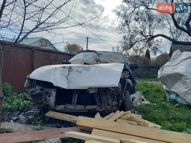 Серый Мазда 626, объемом двигателя 2 л и пробегом 500 тыс. км за 600 $, фото 1 на Automoto.ua