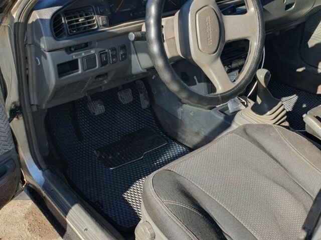 Сірий Мазда 626, об'ємом двигуна 2 л та пробігом 430 тис. км за 1300 $, фото 7 на Automoto.ua