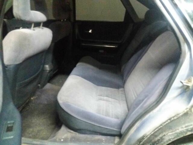 Серый Мазда 626, объемом двигателя 1.8 л и пробегом 400 тыс. км за 1050 $, фото 3 на Automoto.ua