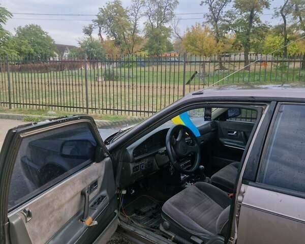 Мазда 626 1991 в Днепре (Днепропетровске) на Automoto.ua Серый Мазда 626, объемом двигателя 2 л и пробегом 333 тыс. км за 1700 $, фото 6 на Automoto.ua