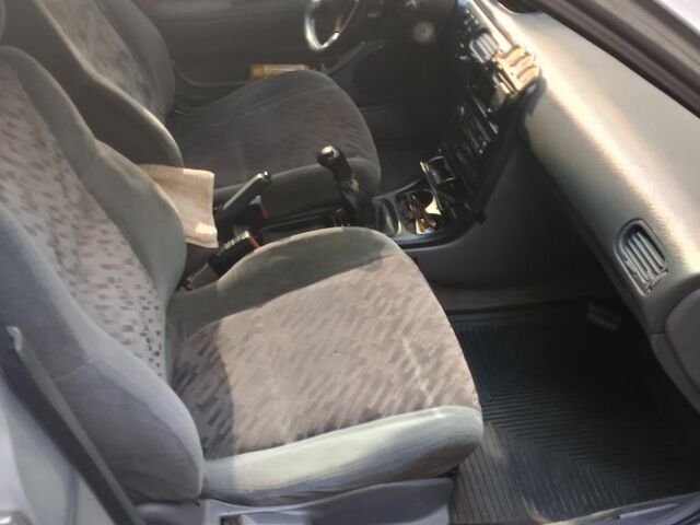 Серый Мазда 626, объемом двигателя 2.5 л и пробегом 300 тыс. км за 2000 $, фото 4 на Automoto.ua