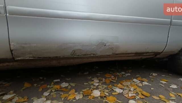 Серый Мазда 626, объемом двигателя 1.99 л и пробегом 448 тыс. км за 550 $, фото 2 на Automoto.ua