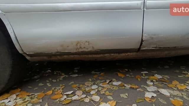 Серый Мазда 626, объемом двигателя 1.99 л и пробегом 448 тыс. км за 550 $, фото 4 на Automoto.ua