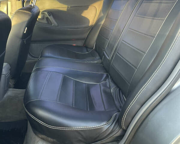 Сірий Мазда 626, об'ємом двигуна 2 л та пробігом 300 тис. км за 2350 $, фото 5 на Automoto.ua