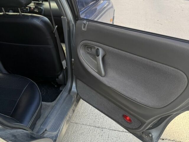 Сірий Мазда 626, об'ємом двигуна 2 л та пробігом 349 тис. км за 1900 $, фото 8 на Automoto.ua