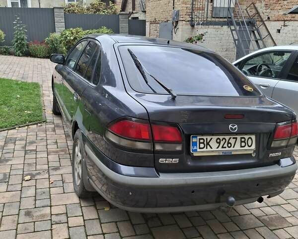 Серый Мазда 626, объемом двигателя 1.99 л и пробегом 359 тыс. км за 2200 $, фото 2 на Automoto.ua