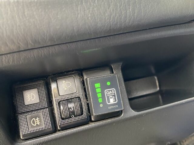 Сірий Мазда 626, об'ємом двигуна 2 л та пробігом 460 тис. км за 2499 $, фото 5 на Automoto.ua