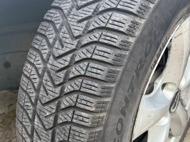 Серый Мазда 626, объемом двигателя 1.8 л и пробегом 299 тыс. км за 2400 $, фото 5 на Automoto.ua