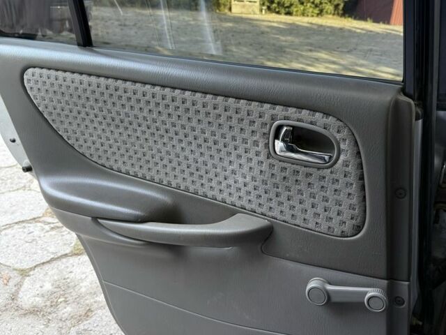 Серый Мазда 626, объемом двигателя 1.8 л и пробегом 299 тыс. км за 2400 $, фото 14 на Automoto.ua