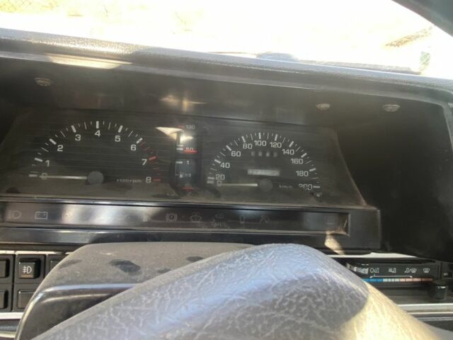 Серый Мазда 626, объемом двигателя 2 л и пробегом 330 тыс. км за 716 $, фото 6 на Automoto.ua