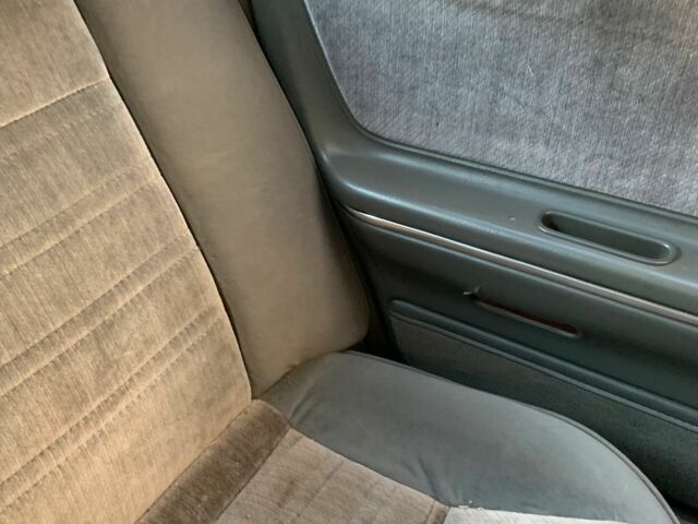 Серый Мазда 626, объемом двигателя 2.2 л и пробегом 430 тыс. км за 705 $, фото 4 на Automoto.ua