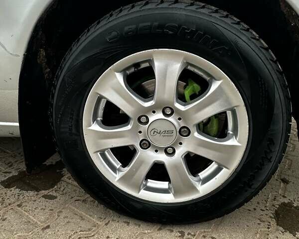 Сірий Мазда 626, об'ємом двигуна 1.99 л та пробігом 340 тис. км за 2800 $, фото 17 на Automoto.ua