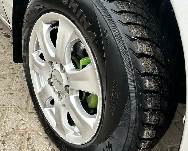 Сірий Мазда 626, об'ємом двигуна 1.99 л та пробігом 340 тис. км за 2800 $, фото 18 на Automoto.ua