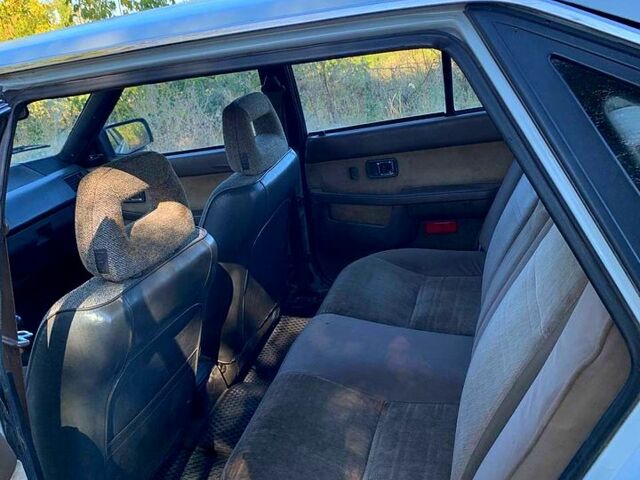 Серый Мазда 626, объемом двигателя 1.6 л и пробегом 0 тыс. км за 625 $, фото 3 на Automoto.ua