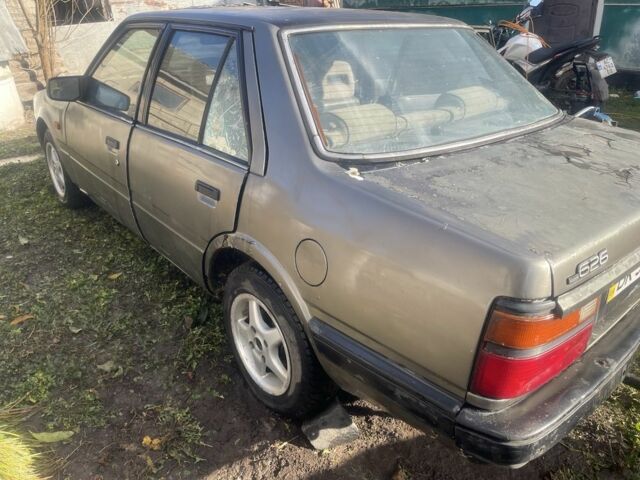 Сірий Мазда 626, об'ємом двигуна 2 л та пробігом 50 тис. км за 357 $, фото 2 на Automoto.ua