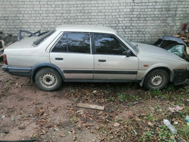 Серый Мазда 626, объемом двигателя 2 л и пробегом 400 тыс. км за 287 $, фото 1 на Automoto.ua