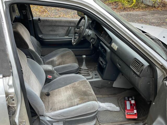 Серый Мазда 626, объемом двигателя 2 л и пробегом 200 тыс. км за 950 $, фото 15 на Automoto.ua