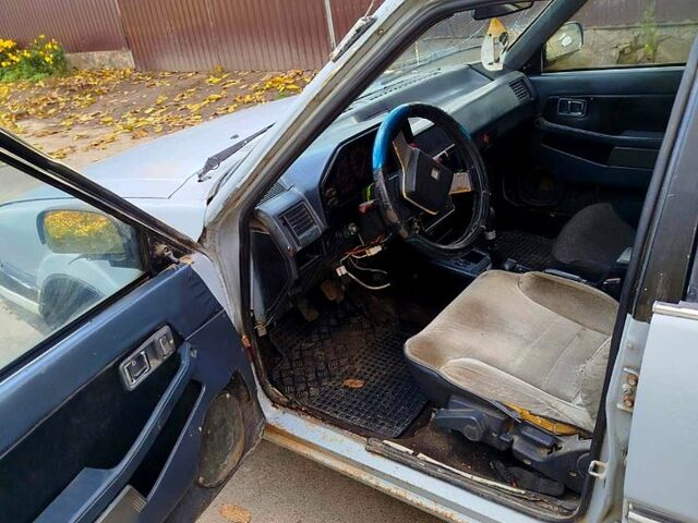 Серый Мазда 626, объемом двигателя 2 л и пробегом 0 тыс. км за 400 $, фото 3 на Automoto.ua