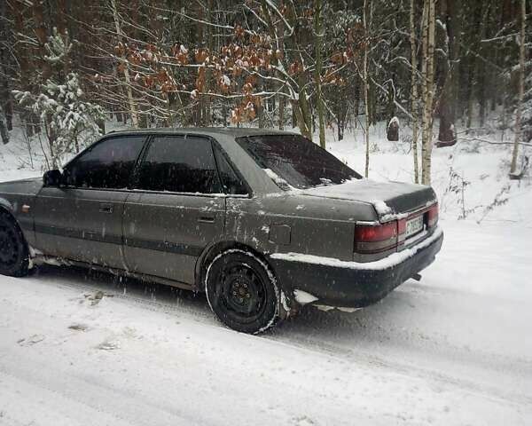 Сірий Мазда 626, об'ємом двигуна 2 л та пробігом 370 тис. км за 1150 $, фото 4 на Automoto.ua