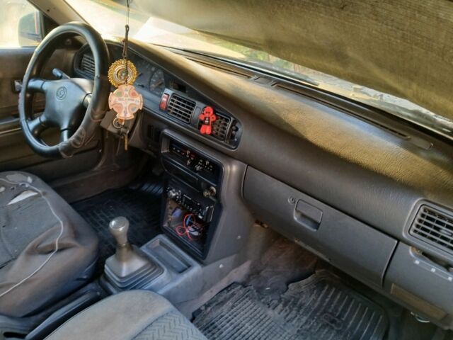 Сірий Мазда 626, об'ємом двигуна 2 л та пробігом 500 тис. км за 500 $, фото 3 на Automoto.ua