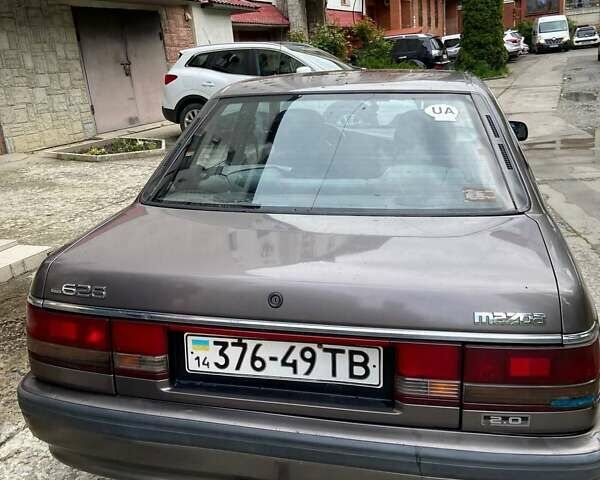 Сірий Мазда 626, об'ємом двигуна 1.99 л та пробігом 367 тис. км за 1400 $, фото 4 на Automoto.ua