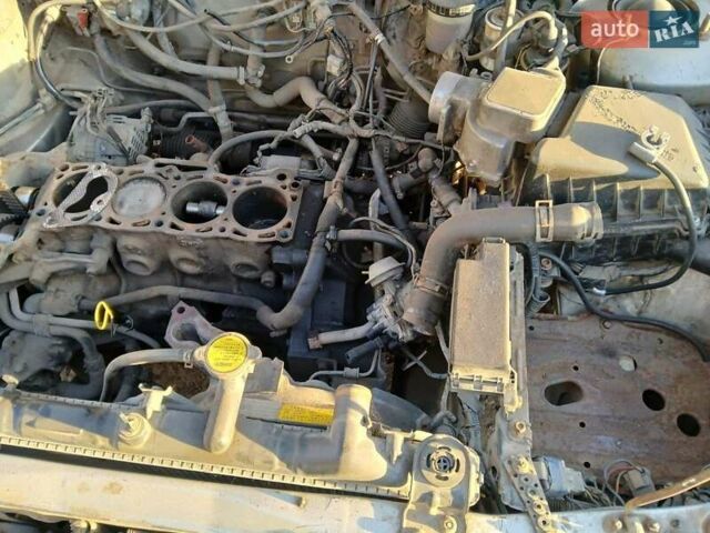 Сірий Мазда 626, об'ємом двигуна 2 л та пробігом 500 тис. км за 500 $, фото 4 на Automoto.ua