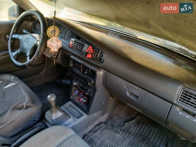 Сірий Мазда 626, об'ємом двигуна 2 л та пробігом 500 тис. км за 500 $, фото 2 на Automoto.ua