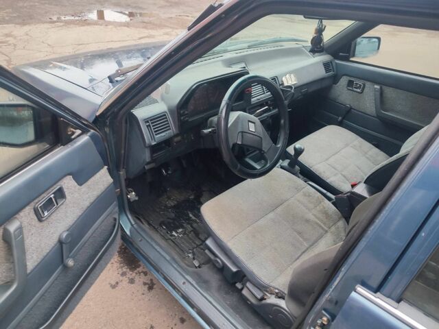 Серый Мазда 626, объемом двигателя 2 л и пробегом 250 тыс. км за 850 $, фото 6 на Automoto.ua