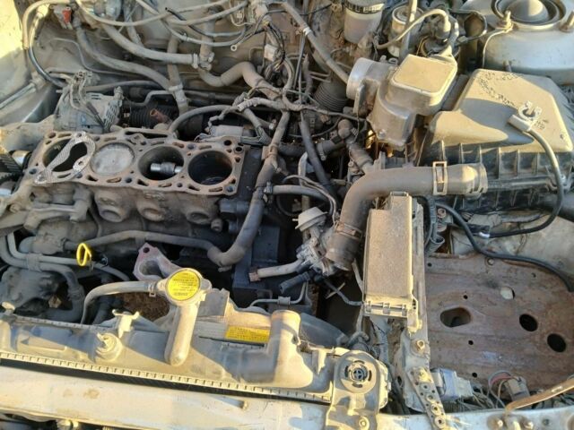 Сірий Мазда 626, об'ємом двигуна 2 л та пробігом 500 тис. км за 500 $, фото 5 на Automoto.ua