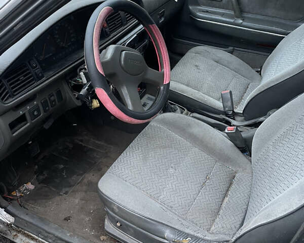 Сірий Мазда 626, об'ємом двигуна 2 л та пробігом 200 тис. км за 450 $, фото 4 на Automoto.ua