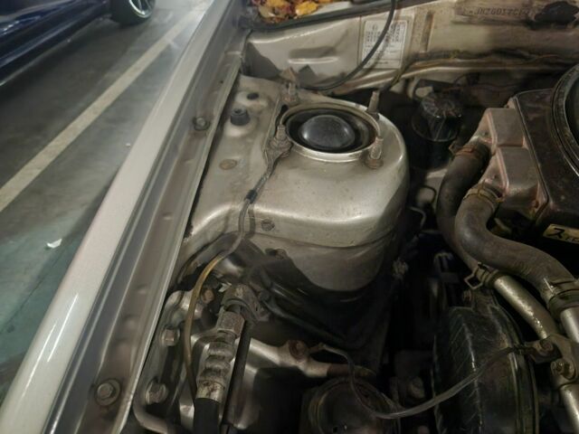 Сірий Мазда 626, об'ємом двигуна 1.8 л та пробігом 280 тис. км за 1650 $, фото 6 на Automoto.ua