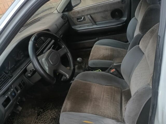 Серый Мазда 626, объемом двигателя 2 л и пробегом 650 тыс. км за 734 $, фото 4 на Automoto.ua