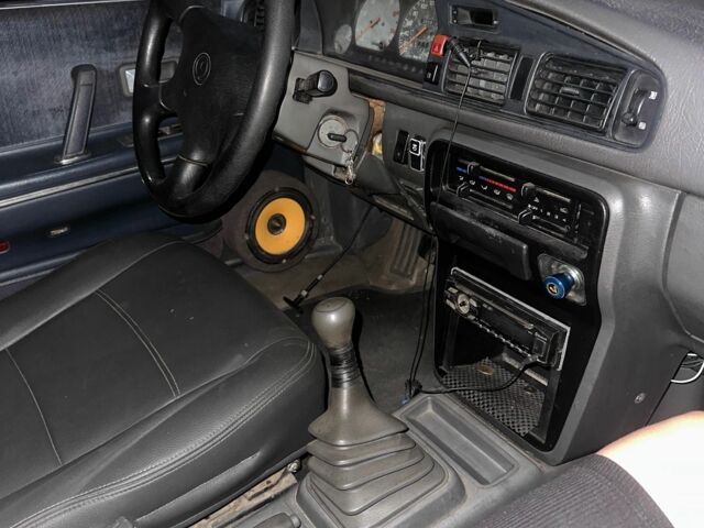 Серый Мазда 626, объемом двигателя 1.8 л и пробегом 300 тыс. км за 850 $, фото 7 на Automoto.ua