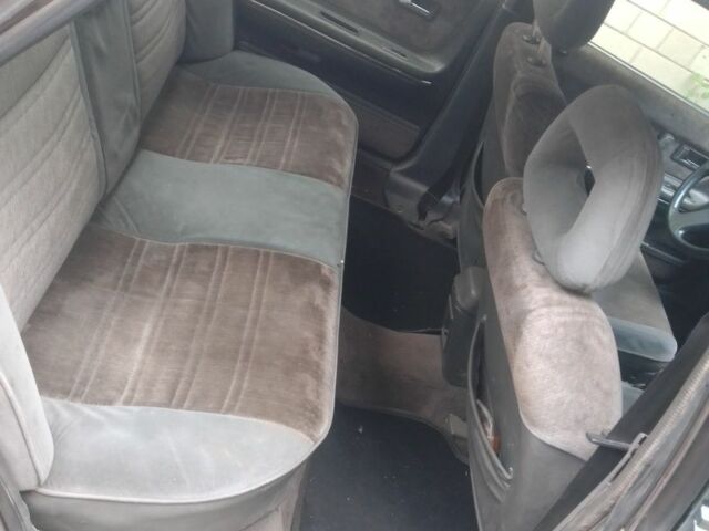 Мазда 626 1991 в Синельниковом на Automoto.ua Серый Мазда 626, объемом двигателя 2 л и пробегом 380 тыс. км за 769 $, фото 3 на Automoto.ua