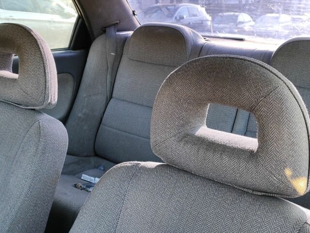 Серый Мазда 626, объемом двигателя 1.8 л и пробегом 390 тыс. км за 1200 $, фото 8 на Automoto.ua