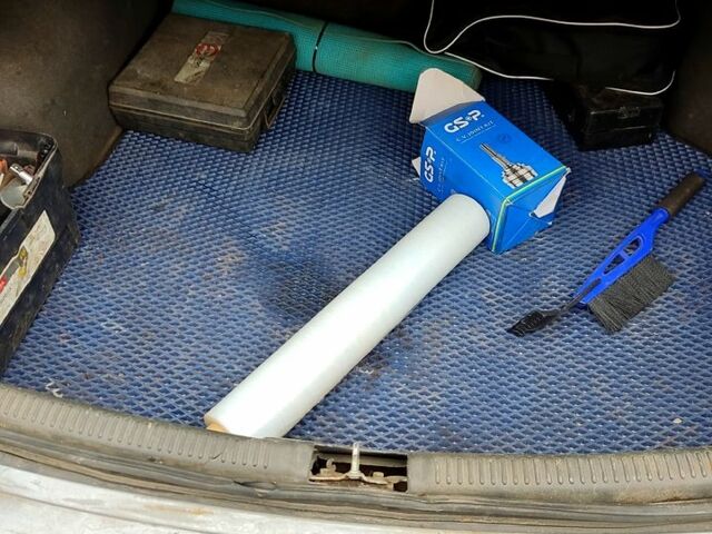 Сірий Мазда 626, об'ємом двигуна 20 л та пробігом 0 тис. км за 1210 $, фото 10 на Automoto.ua