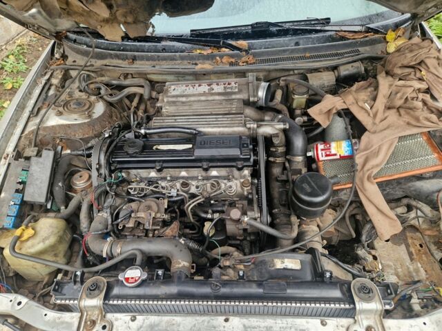 Серый Мазда 626, объемом двигателя 2 л и пробегом 422 тыс. км за 3000 $, фото 4 на Automoto.ua