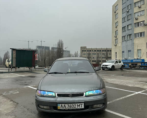 Серый Мазда 626, объемом двигателя 2.5 л и пробегом 250 тыс. км за 1500 $, фото 1 на Automoto.ua